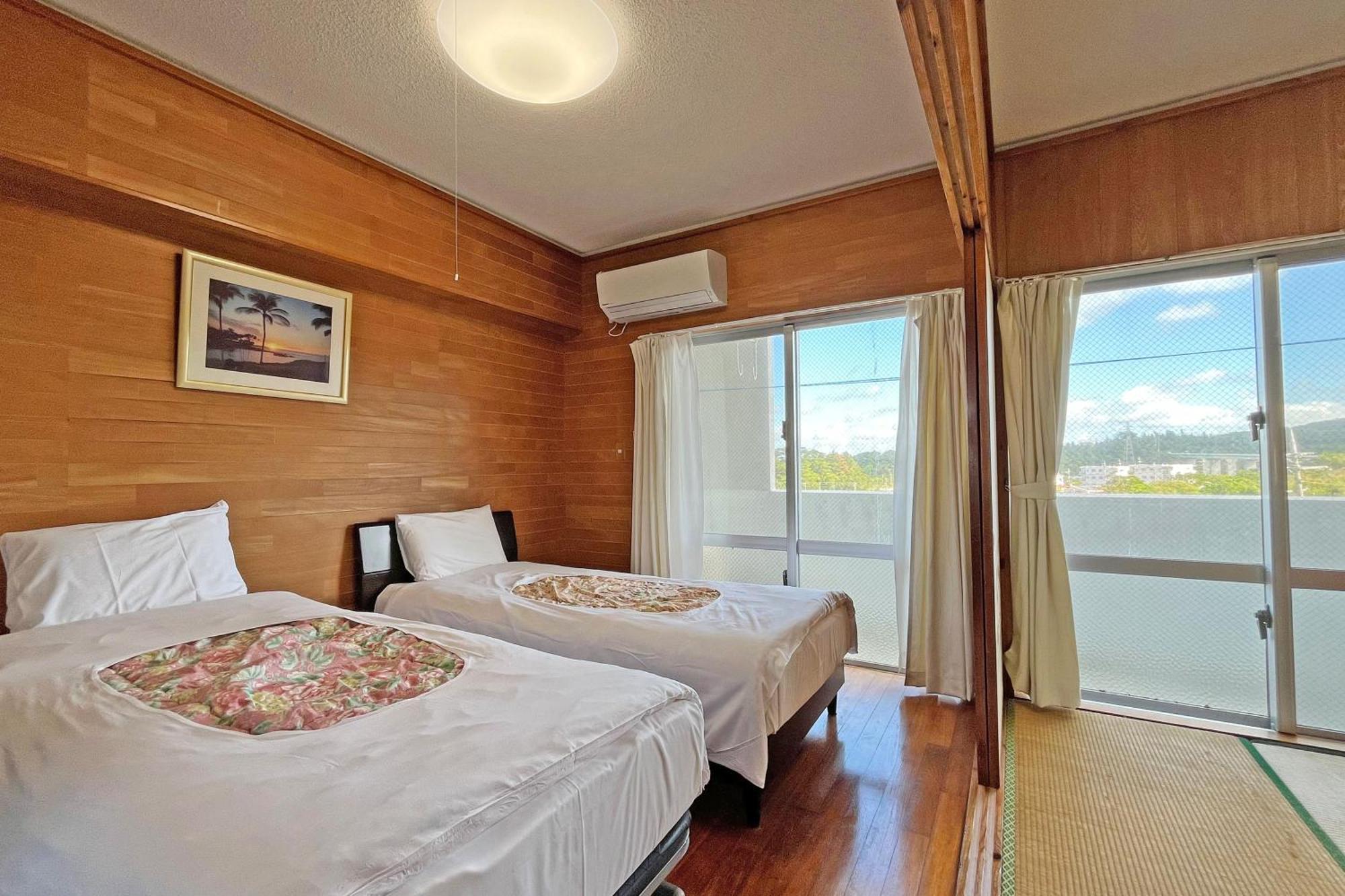 Crystal Inn Onna Ngoại thất bức ảnh