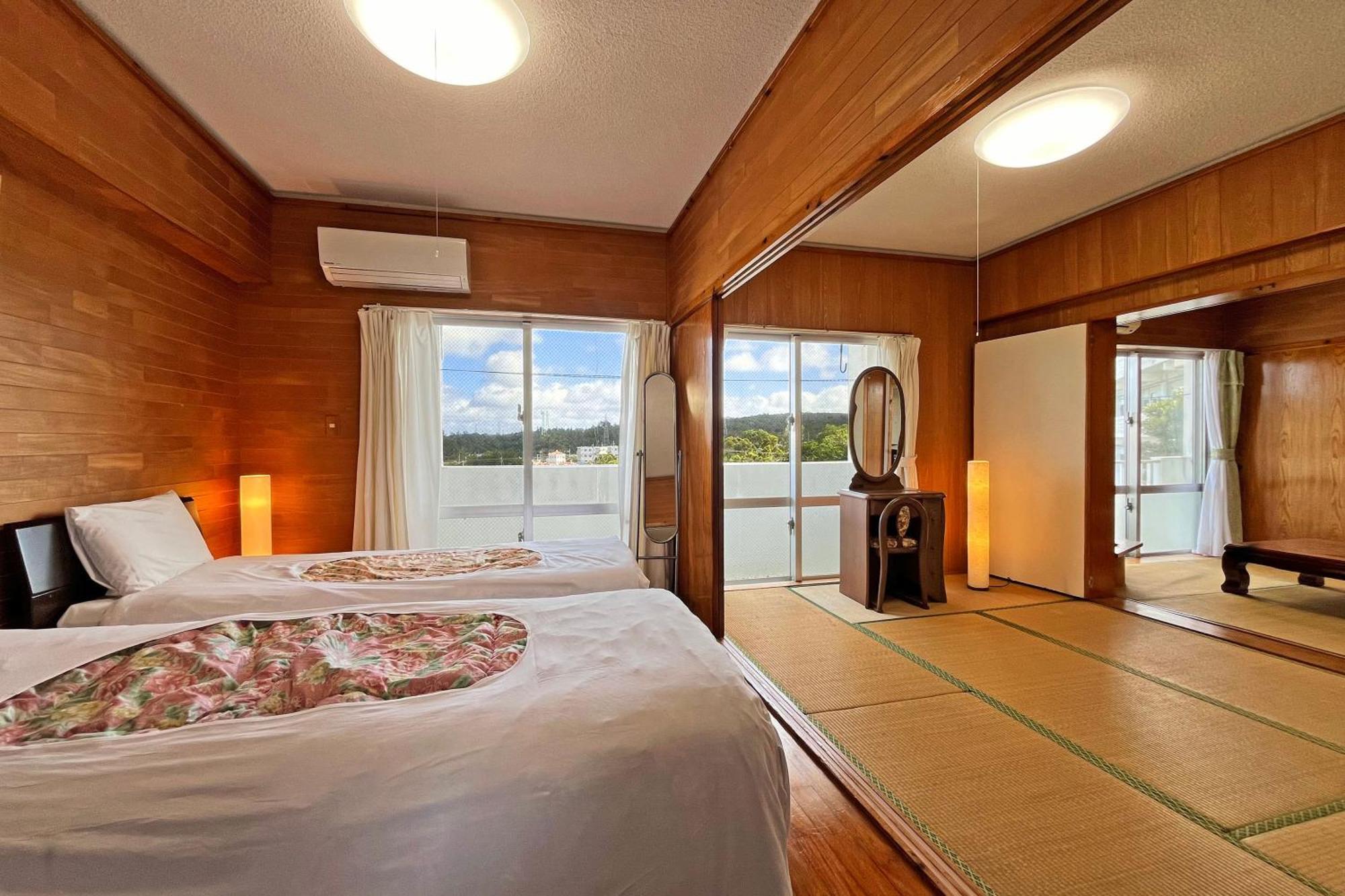 Crystal Inn Onna Ngoại thất bức ảnh